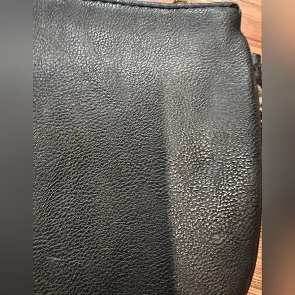 Betsey Johnson Black Sequin Bow Wristlet with Gold Chain - Picture 4 of 8